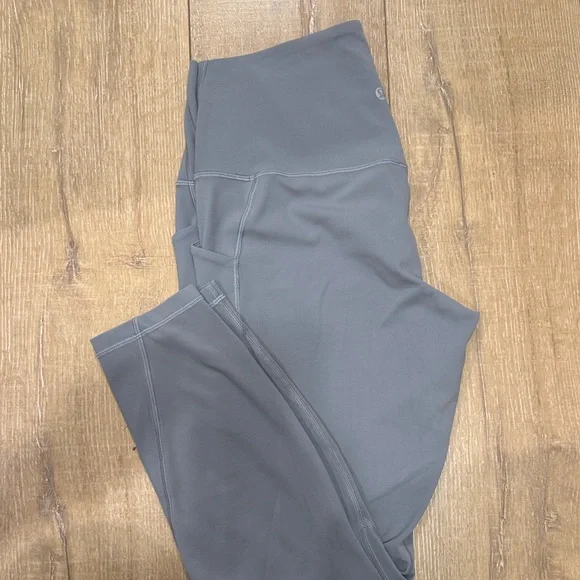 Lululemon Gray Legging - Picture 4 of 4